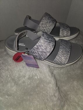 Skechers Womens Gray Patterned Dual-Strap Sandals